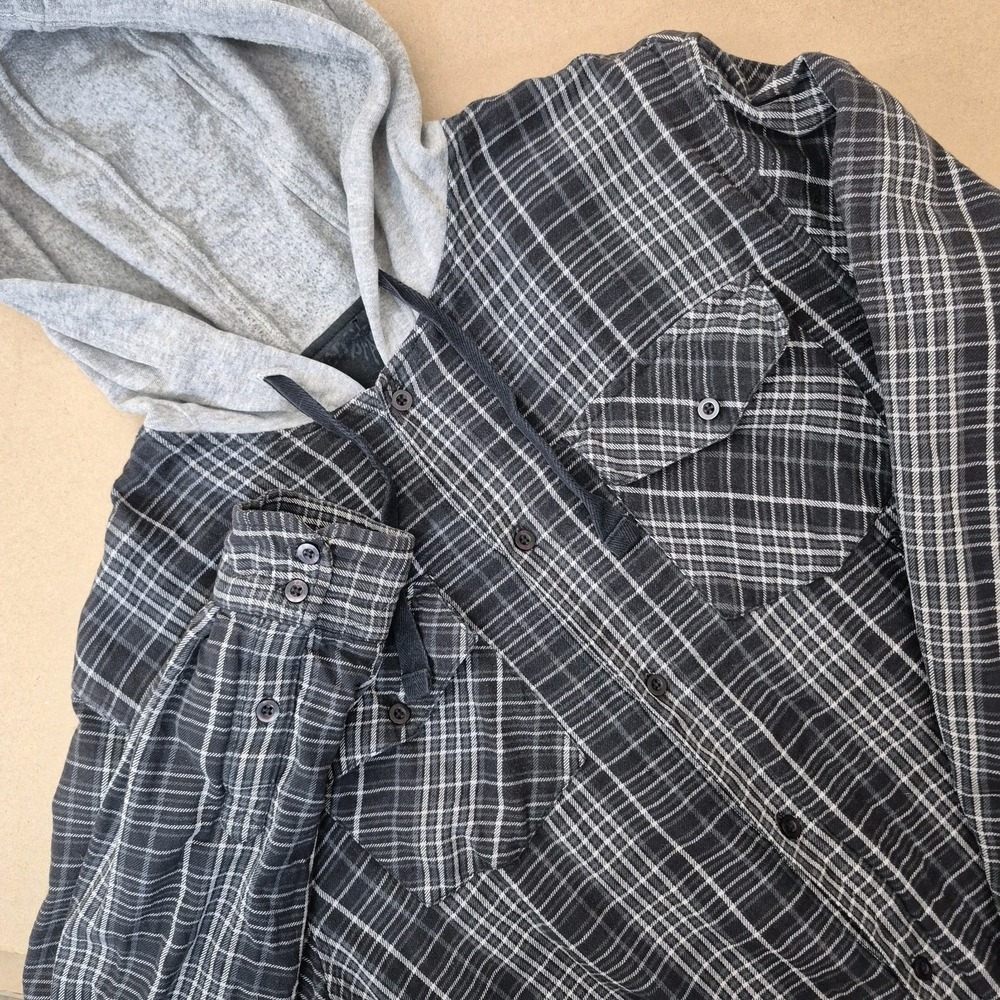 Prana‎ Hooded Flannel Mens Medium Black Gray Plaid Cotton Button Up Shirt